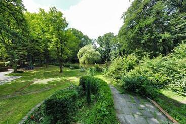 Parkhotel Keck Castillo Del Bosque