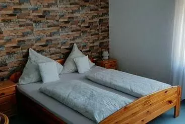 Aamiaismajoitus (B&B) Gästezimmer Elly Dostert