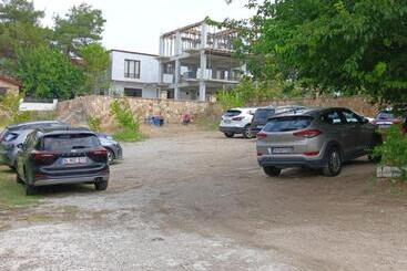 Apart Otel Paradise House