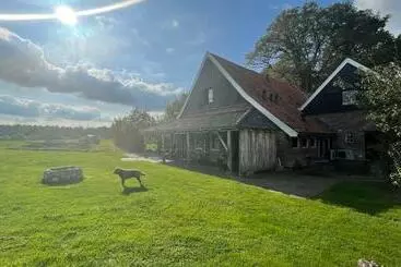 Bed and Breakfast T Buitenverblijf Erve Punte