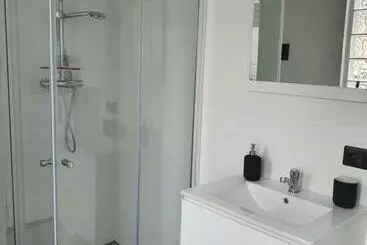 پانسیون Studio Adanni