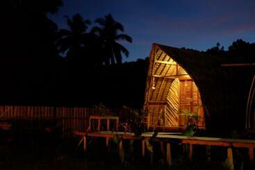 پانسیون Palayan Paradise Huts