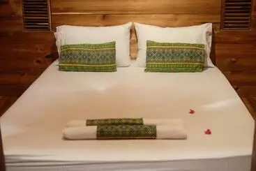 پانسیون Palayan Paradise Huts