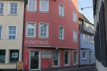 ペンション Kunsthaus Linn Gästezimmer Marktplatz 7a