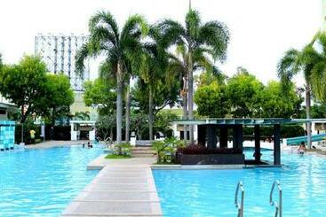 Aparthotel East Bay Residences @ Sucat Muntinglupa