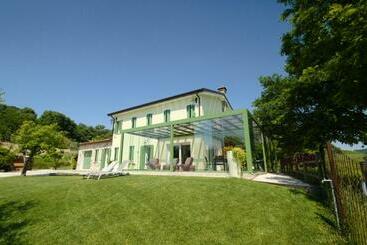 פנסיון B&b Ai Filari