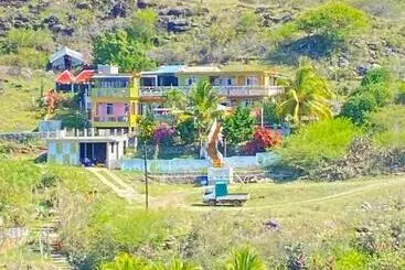 Pension La Rosedepine Chez Mariani Chez L Habitant