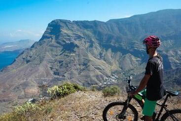 B&b And Apartments El Charco Azul
