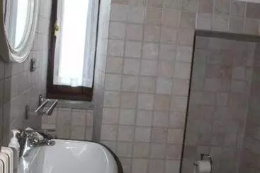 تختخواب و صبحانه La Trunera Guest House