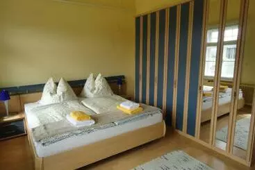 Bed and Breakfast Zeilinger Villa