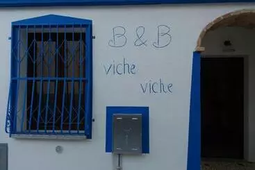 ベッドアンドブレックファースト Viche Viche