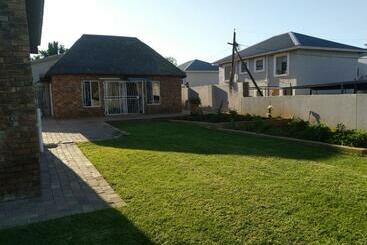 פנסיון Lpm Guests