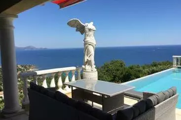 Pensión Villa Goonie
