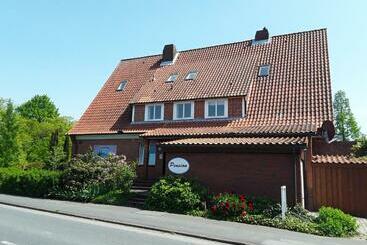 مبيت وإفطار Gästehaus Am Alten Hafen