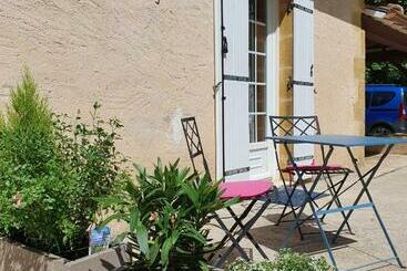 צימר Le Bois Du Bournat