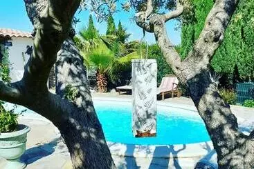 تختخواب و صبحانه Cocon Provençal   T1 25m2   Sdb   Terrasse Privée & Accès Piscine à Saint Chamas