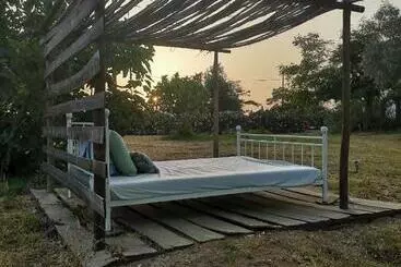 Trendy And Luxe B&b And Garden Suite