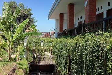 Panzió Luminous Guest House By Wizzela