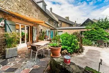 تختخواب و صبحانه La Maison D Idylle