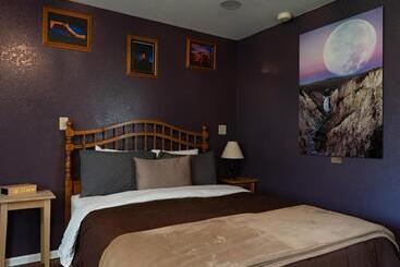 Bryce Trails Bed And Breakfast