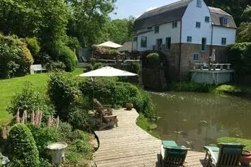 Castle Mill Bed And Breakfast Dorking