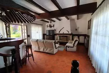 تختخواب و صبحانه Cargal Leiria