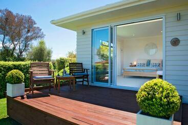 Bed and Breakfast 117 Higgs   Room With A View