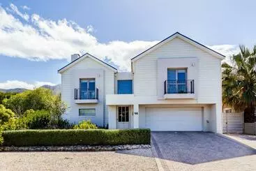 Pension Nerf Af Cottage And Privates At Onrus , Hermanus