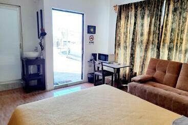 Pansiyon Suite Amplia Privada A 8 Min Del Centro