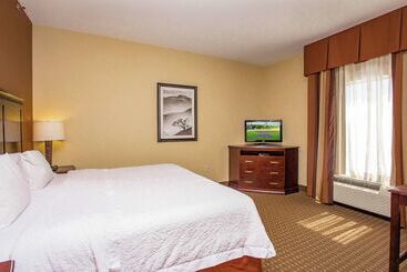 בית מלון כפרי Hampton Inn & Suites Sevierville @ Stadium Drive