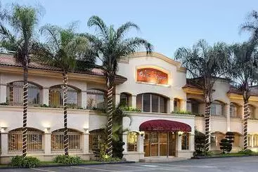 Hotel & Suites Quinta Magna