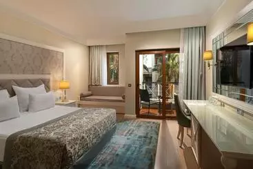 Kaya Artemis Resort & Casino