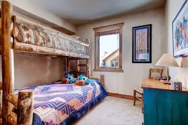 آپارتمان Saddlewood Townhomes