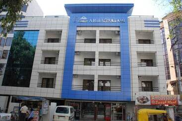 酒店 Ambassador