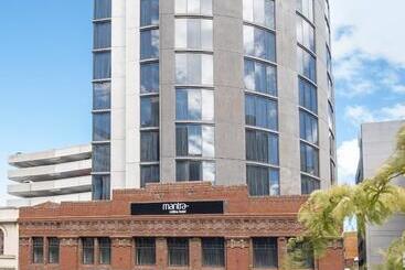 Hotel Mantra Collins