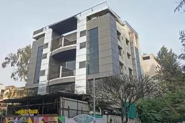 Hotel The Elite Suites