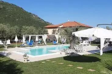 Aamiaismajoitus (B&B) Alloggio Turistico L Ulivo