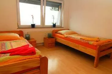 Majatalo Monteurwohnung Ferienwohnung Krings Baptistastr 2a