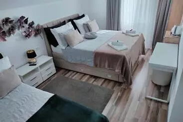 پانسیون Vila Lemic Postojna