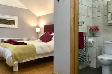 Curbar Hillside B&b