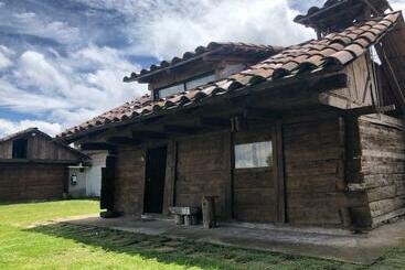 Hotelli Cabañas Del Valle