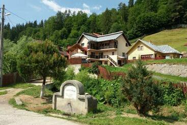 פנסיון Lip Si Ely