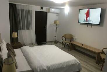 פנסיון Casa Alis