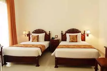 בית מלון כפרי Centauria Lake Resort