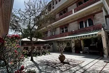 هتل Suryaa Villa   A Boutique Heritage