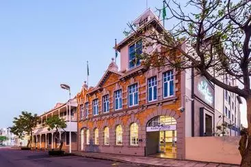 Hotel The Waterfront & Spa By Misty Blue S