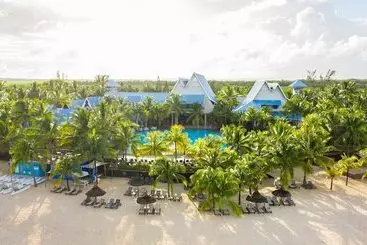 Отель Victoria Beachcomber Resort & Spa
