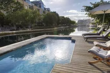 Lawhill Luxury Apartments V & A Waterfront