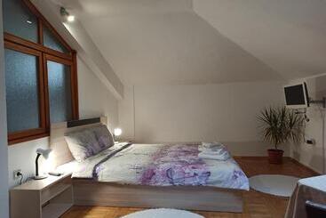 Pensionat Guest House Ganovi