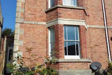 تختخواب و صبحانه Town House Bridport Dorset